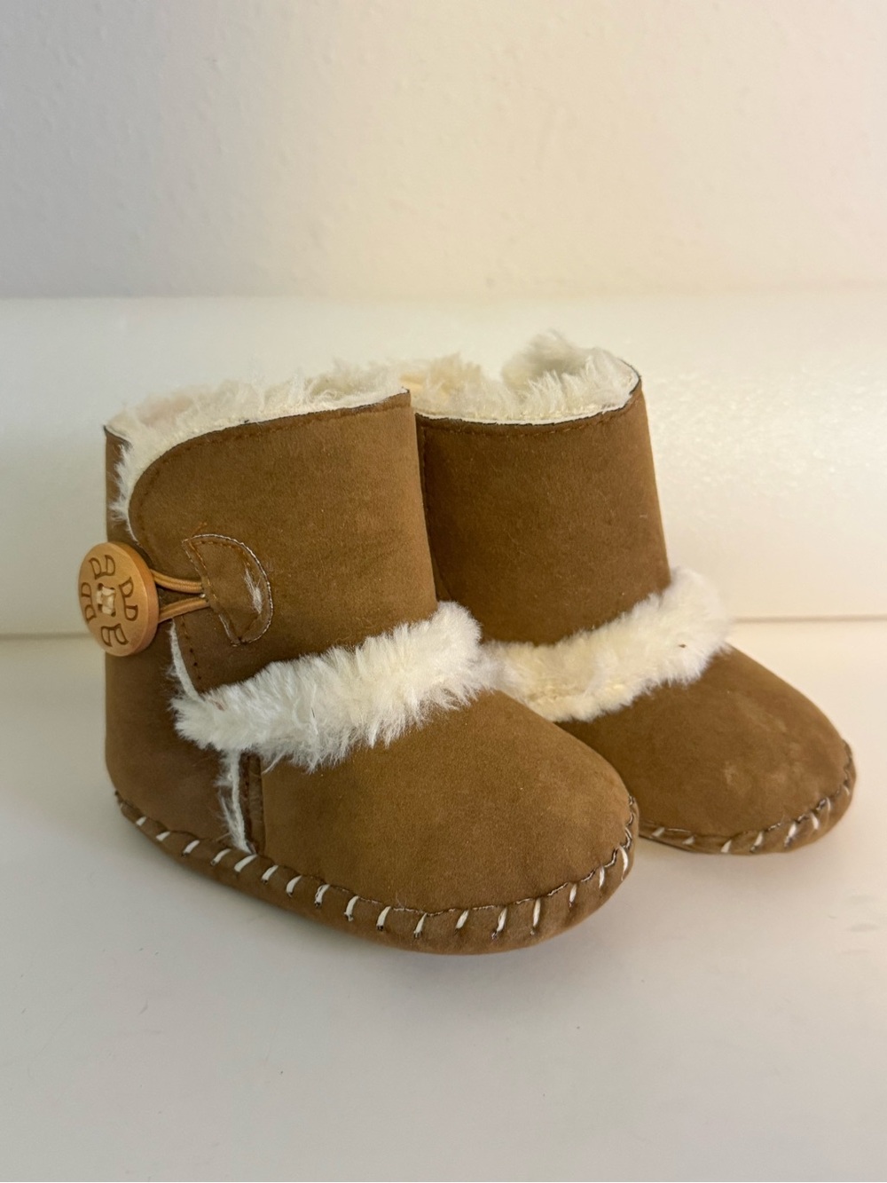 Faux Suede & Sherpa Infant Booties | NWOT | Cozy Infant/Baby Booties